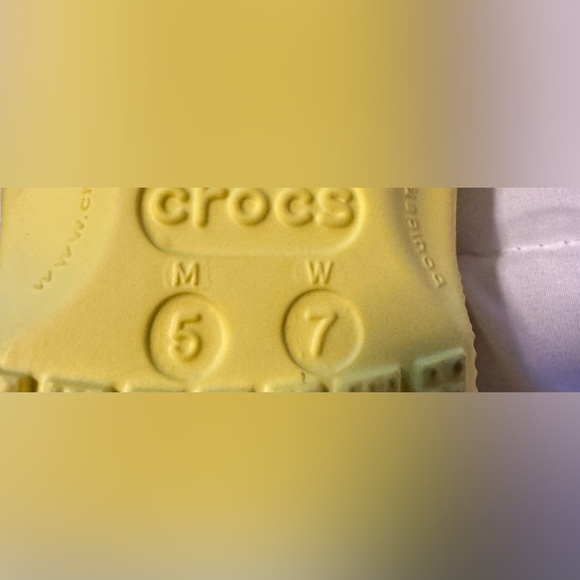 ADULTS' CROCS CLASSIC NEON
HIGHLIGHTER CLOG - Picture 11 of 11